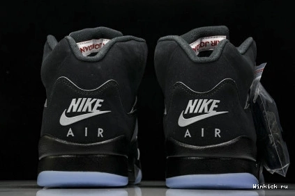 Jordan Reimagined” Metallic Air 5 “Black 0817